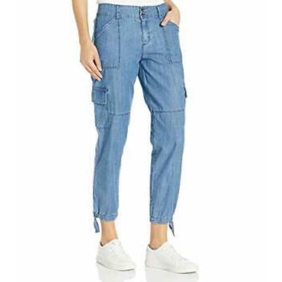 Trendy Tommy Hilfiger Cargo Jean - Picture 2 of 8